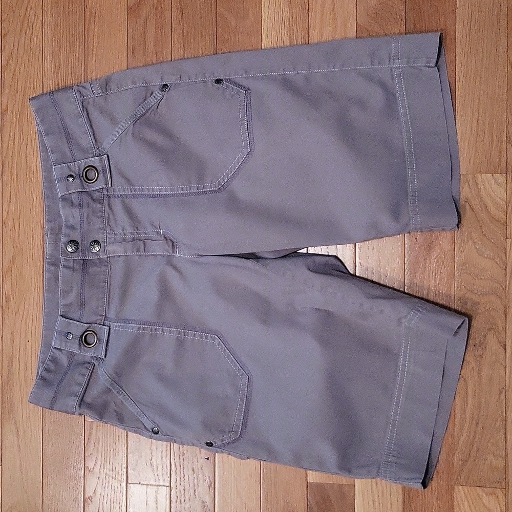 Athleta Women's Kick-It Bermuda Shorts - Sage Green - 6